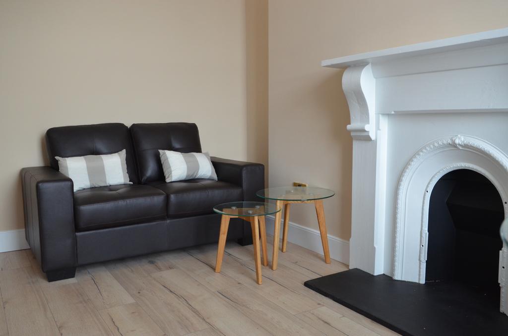 Blessings Studio Apartments Cootehill Екстериор снимка